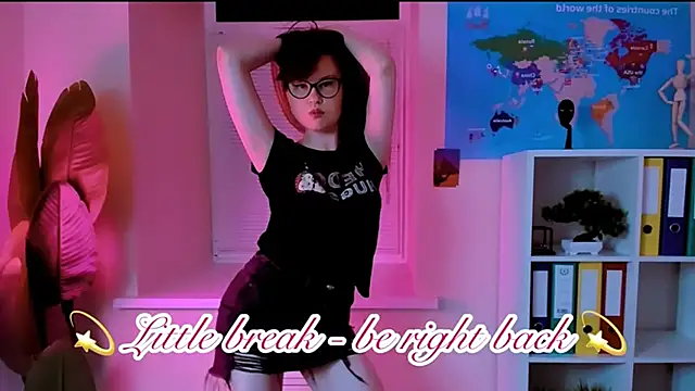 CarolGiggly's Live XXX Chat