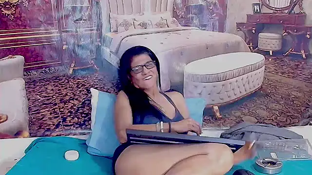 دردشة IndianAllure الجنسية المباشرة
