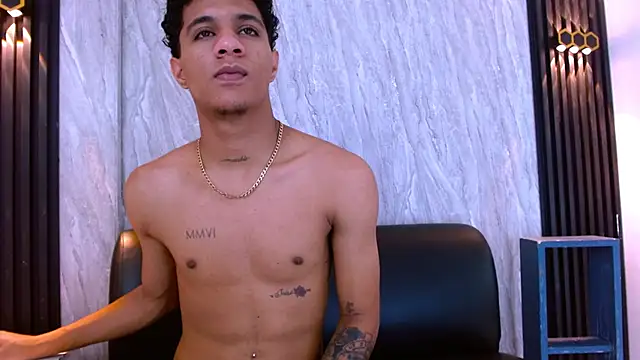 _Thiago12 élő XXX-chatje