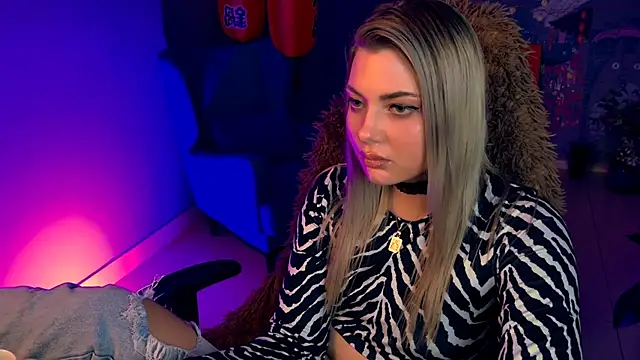 HyileyClark's Live XXX Chat