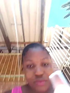 Show modela SweetHoney21_ na web-kameri