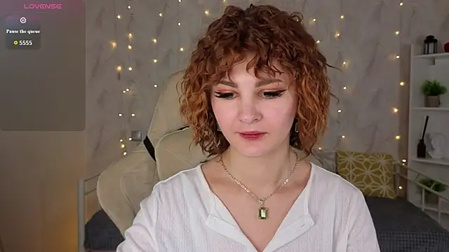 Kira__Fluffy's Live XXX Chat