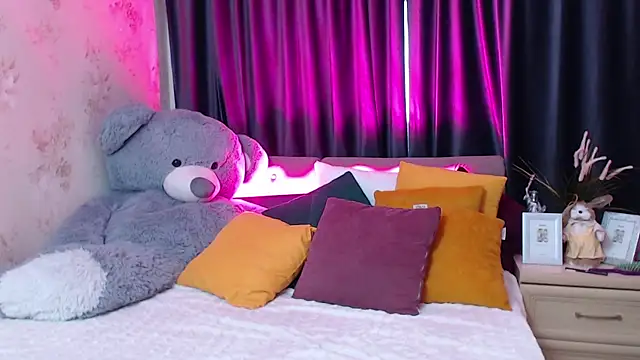 XXX chat uživo modela Nina_Blum_