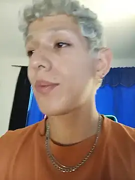 bittersuite_hot's Live XXX Chat