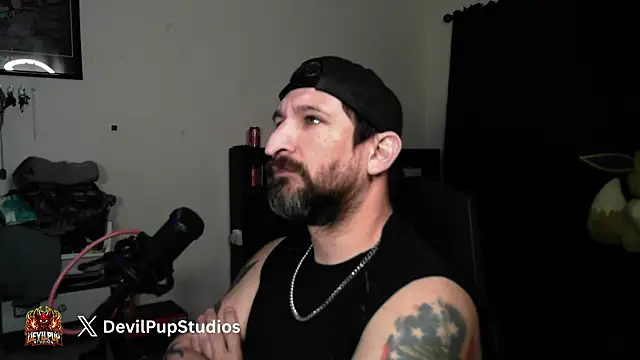 DevilPup75_ Chat XXX in diretta