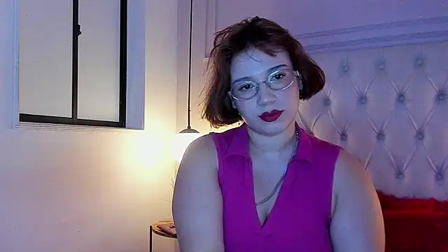 צ'אט XXX בשידור חי של MillyHotsoon