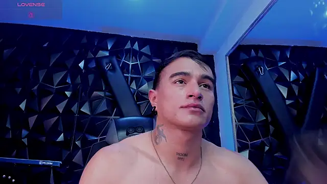 LiamDeepsのライブXXXチャット