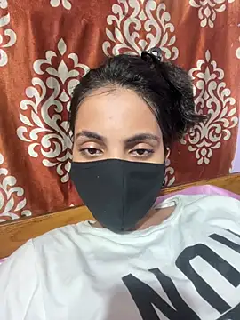 Sandhya_77 XXX чат на живо