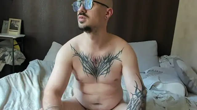 Czat XXX na żywo – AssHunter4k