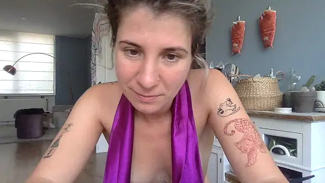 lindy94 Live XXX-Chat