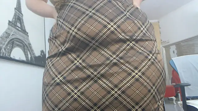 Chat XXX en directo de AnnaBellaLuckyXOXO