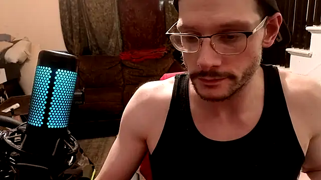 צ'אט XXX בשידור חי של MasterDaddyCool