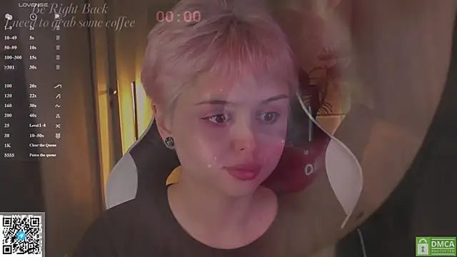 Emmy-Brooks 现场XXX聊天