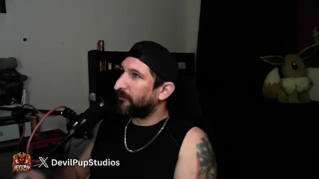 DevilPup75_ élő XXX-chatje