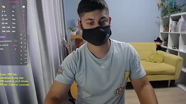 Tomguys Live XXX Chat