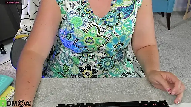 MartaEdams' Live XXX Chat