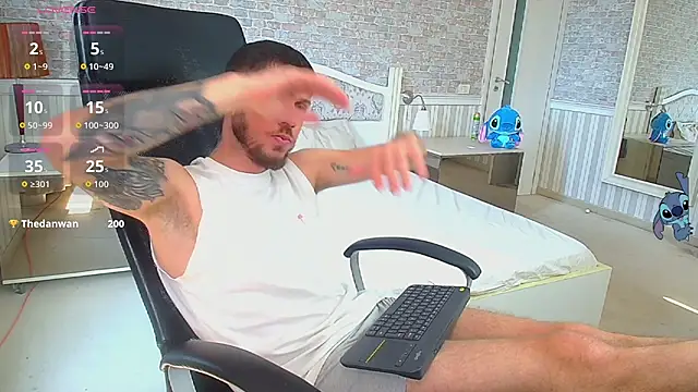 Živý XXX chat JonahShaw