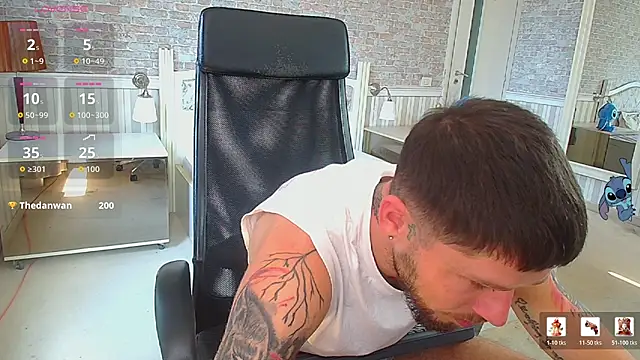 JonahShaw's Live XXX Chat