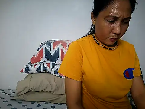 nhayasquirt's Live XXX Chat