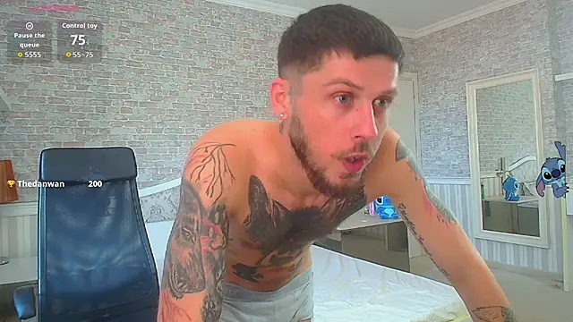 Chat XXX en directo de JonahShaw