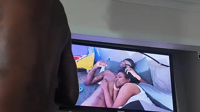 Triggerhappycj100's Live XXX Chat