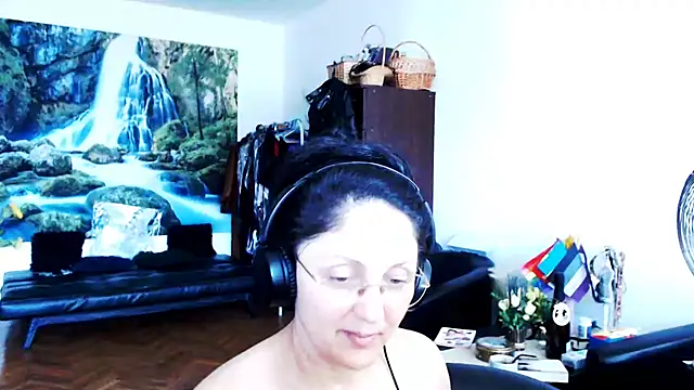 Imperatriza Adlı Modelin Canlı XXX Sohbeti