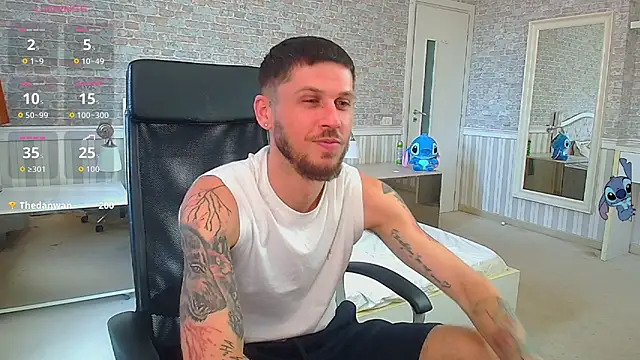 JonahShaw Live XXX Chat