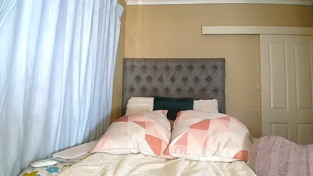 nanababe1n Live XXX chat