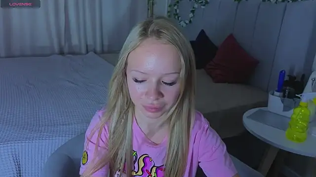Milana_r0se's Live XXX Chat