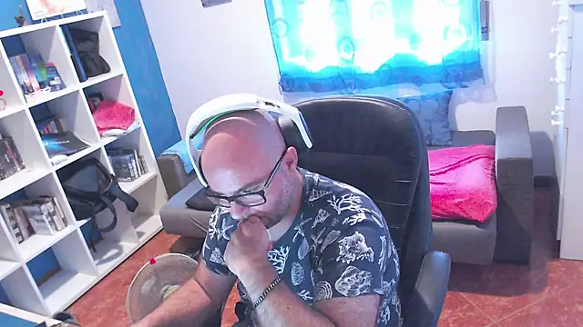 Chat XXX en directo de ravingr4d4