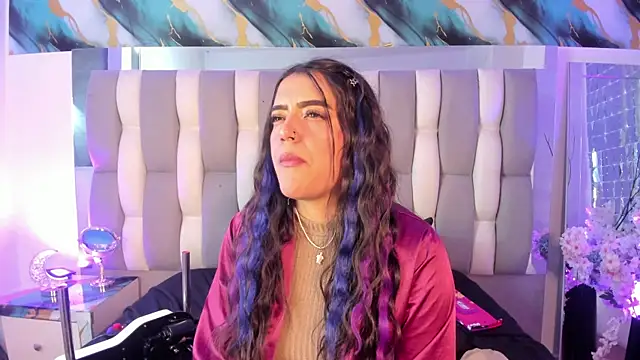 Chat +18 de IsaDiiaz ao vivo