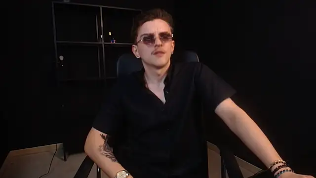FelixStarkk's Live XXX Chat