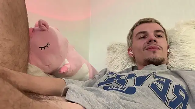 Jeremy1Scott 라이브 XXX 채팅