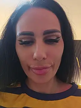 KatiaDivine Chat XXX live