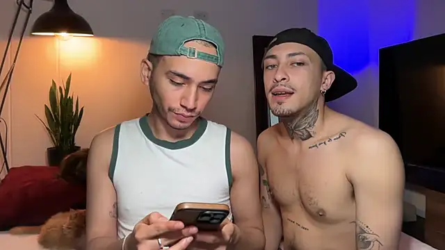 XXX chat uživo modela Noah_and_Steven