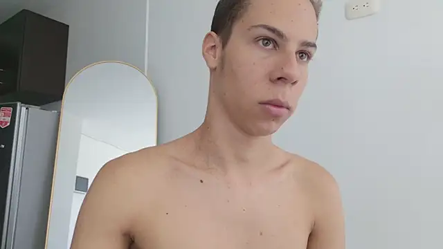 grey___27 élő XXX-chatje