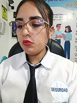 הופעת וובקאם של MAYE__13