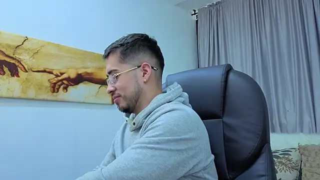 Tommas_Jhonson webkamerás műsora