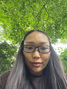 trytomakememoam's Live XXX Chat