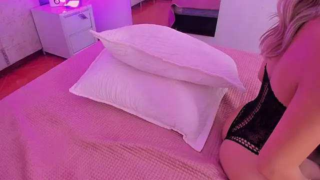 EmmilyElleen's Live XXX Chat
