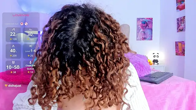 spicy_morena_ Adlı Modelin Canlı XXX Sohbeti