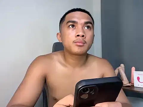 Chat +18 de pinoyAdrianneXXX ao vivo