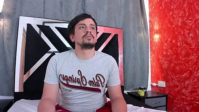 XXX chat uživo modela MikeBayers69