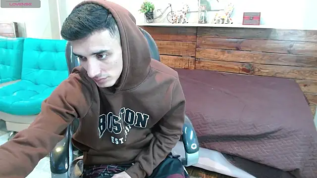 FelipeFriendly Live XXX Chat