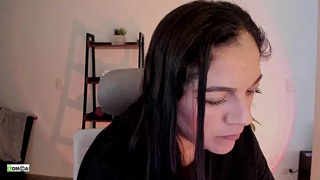 urcute_kitten's Live XXX Chat