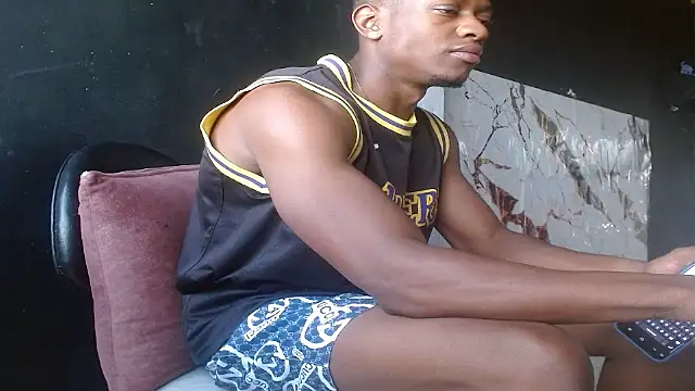 XXX chat uživo modela Tomy_0216
