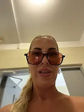 Chatroom XXX en direct de LisaMurr