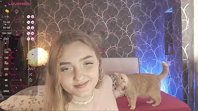 دردشة MiaMiaMeow الجنسية المباشرة