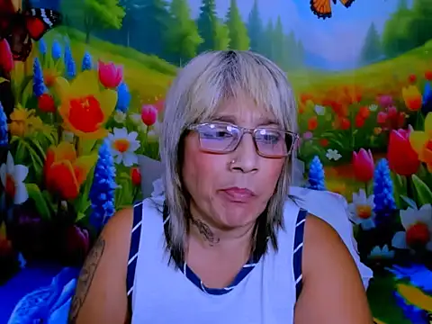 indianroxyn Live XXX chat