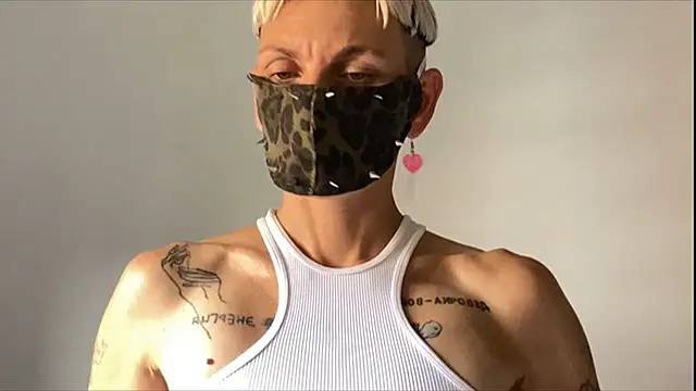 Ave_mariaaaa XXX чат на живо